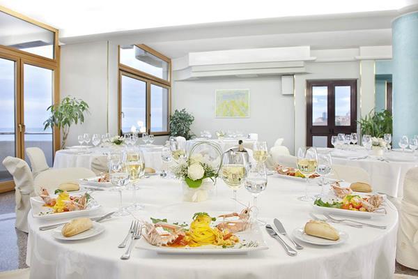 Hotel Mistral 테르몰리 외부 사진