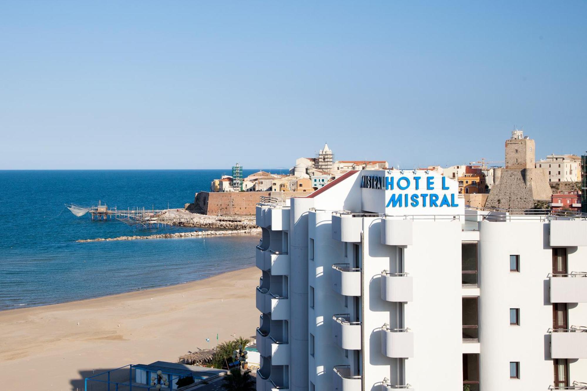 Hotel Mistral 테르몰리 외부 사진