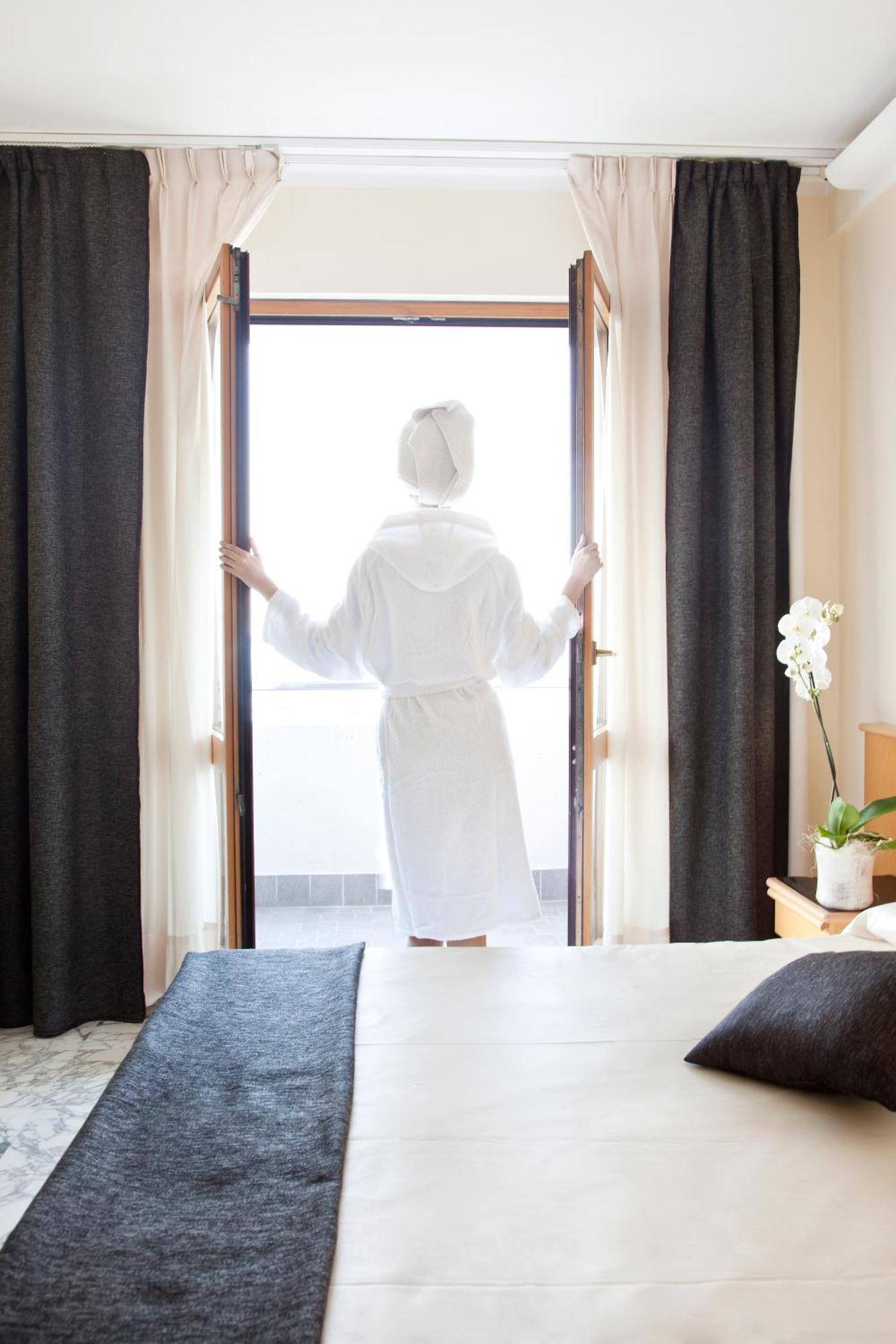 Hotel Mistral 테르몰리 외부 사진