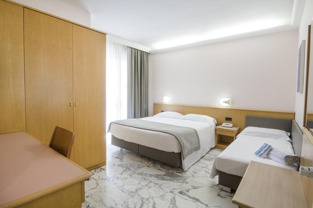 Hotel Mistral 테르몰리 외부 사진