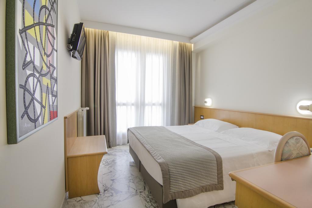 Hotel Mistral 테르몰리 외부 사진